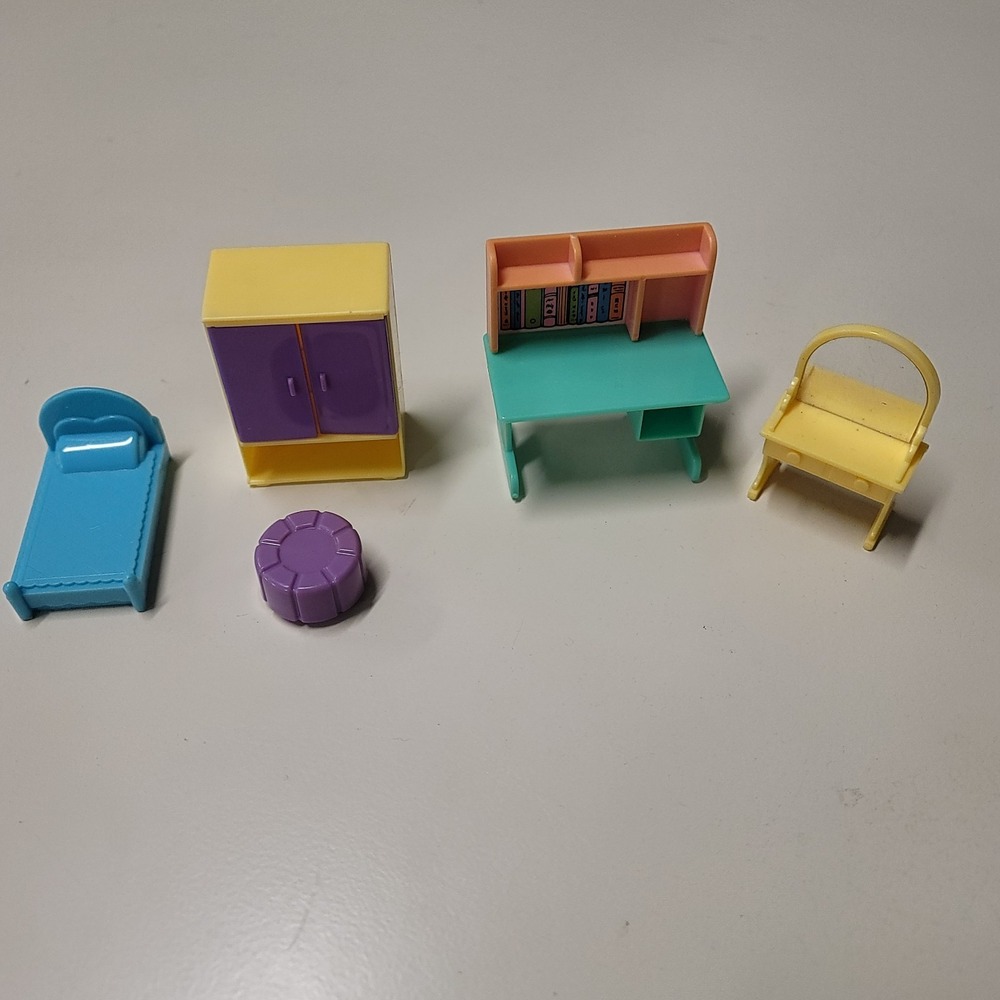 Vintage Plastic Dollhouse Furniture Bedroom Pieces Bed, Cabinet, Dressing Table‎